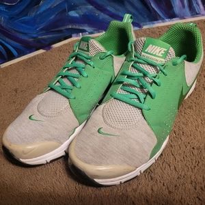 NIKE *in season TR* Running XTrain athletic shoes WOMEN size 11 GREAT CONDITION